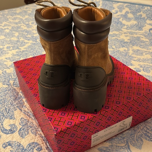 Tory Burch Lug Sole Hiker Ankle Boots size 6.5 free shipping - Picture 3 of 8
